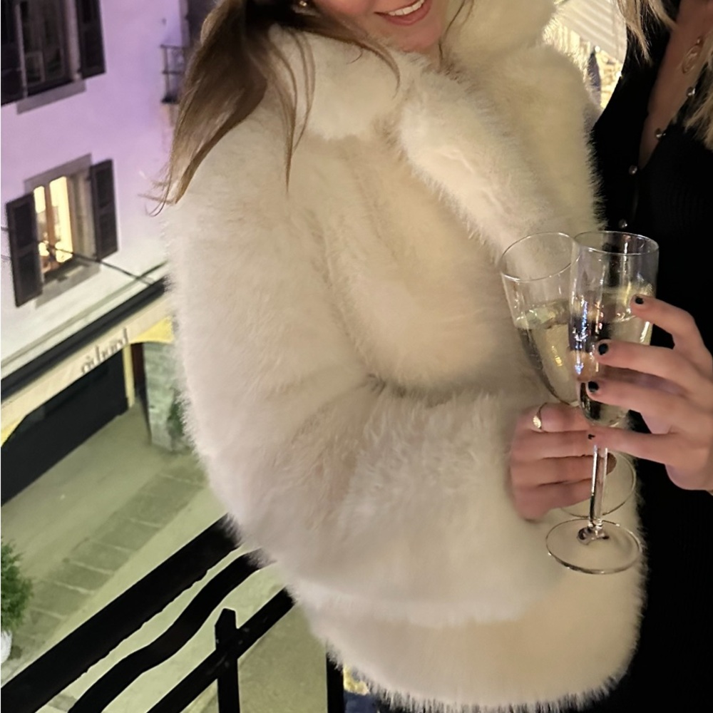 Zara Rome white fur
